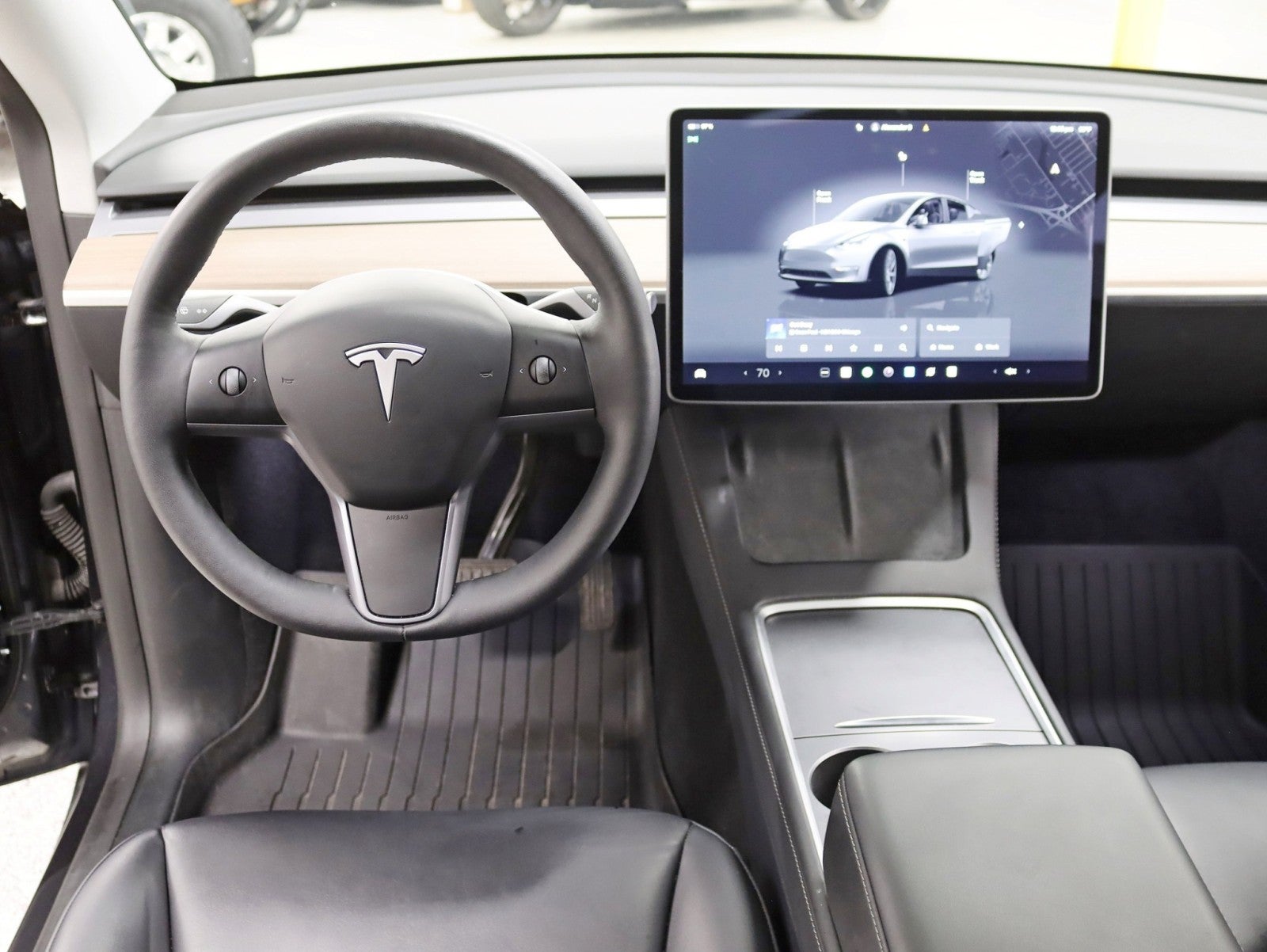 2025 Tesla Model Y Long Range Long Range