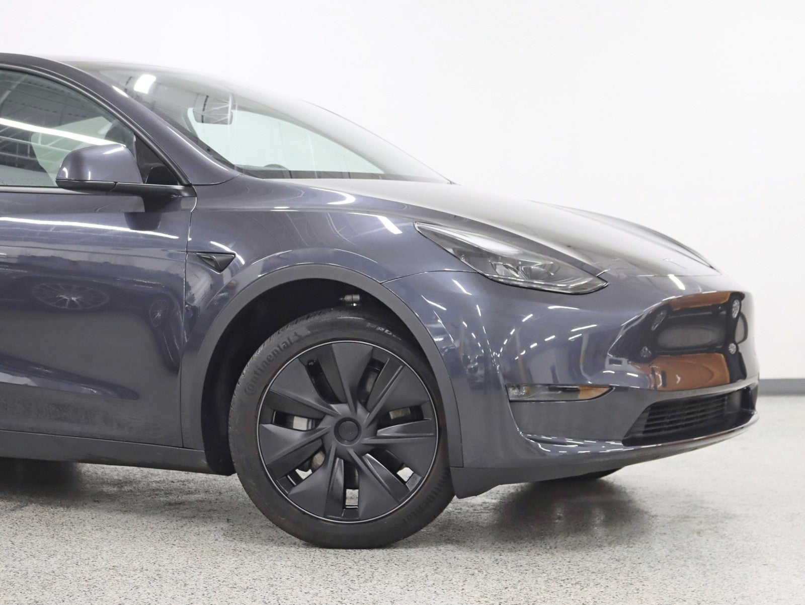 2025 Tesla Model Y Long Range Long Range