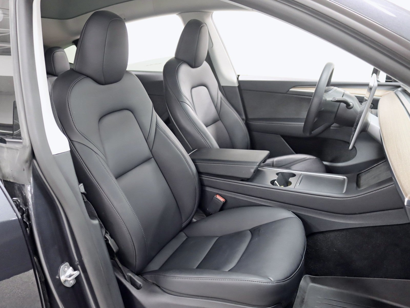 2025 Tesla Model Y Long Range Long Range