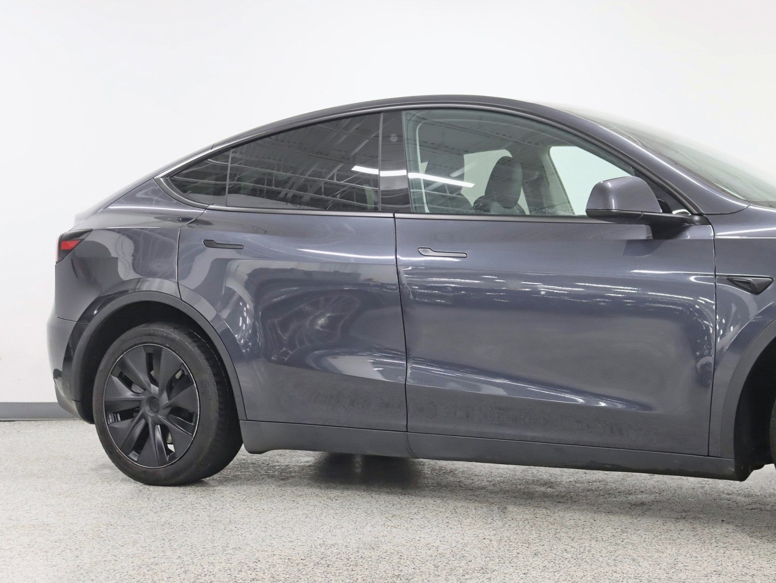 2025 Tesla Model Y Long Range Long Range