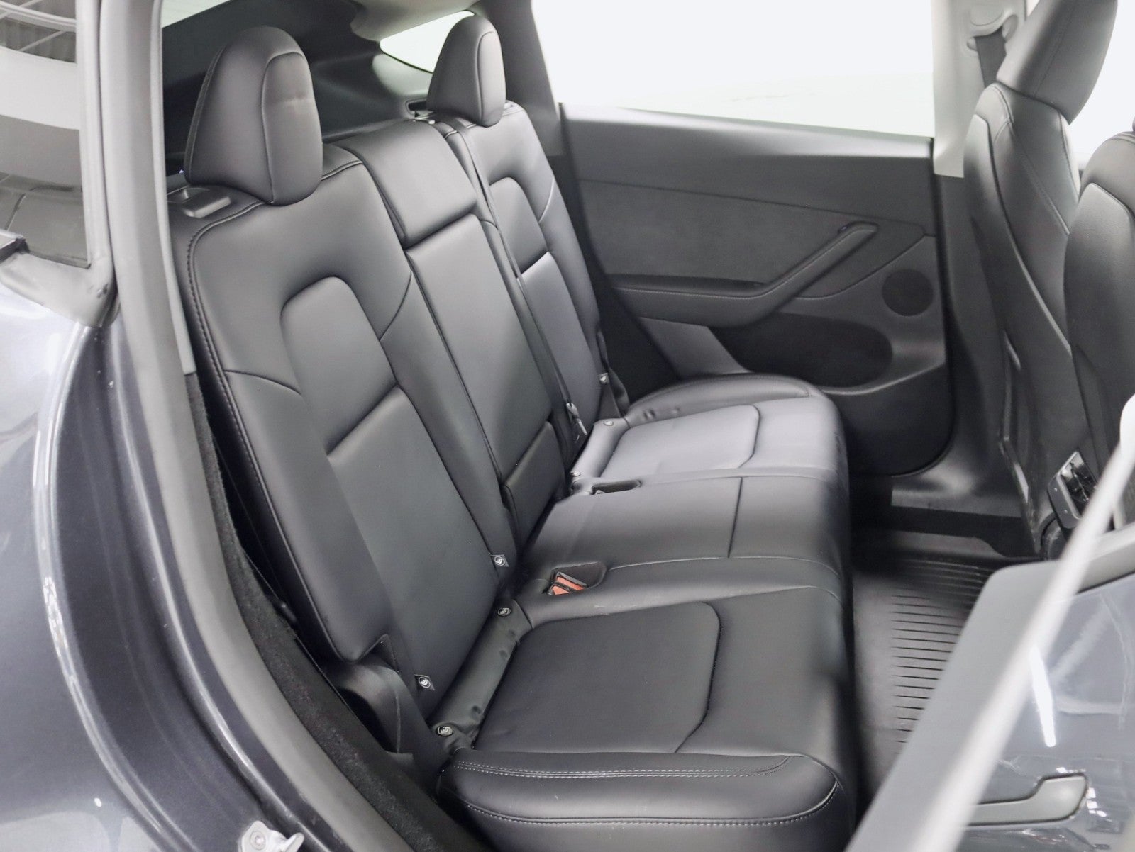 2025 Tesla Model Y Long Range Long Range