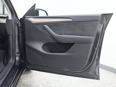 2025 Tesla Model Y Long Range Long Range