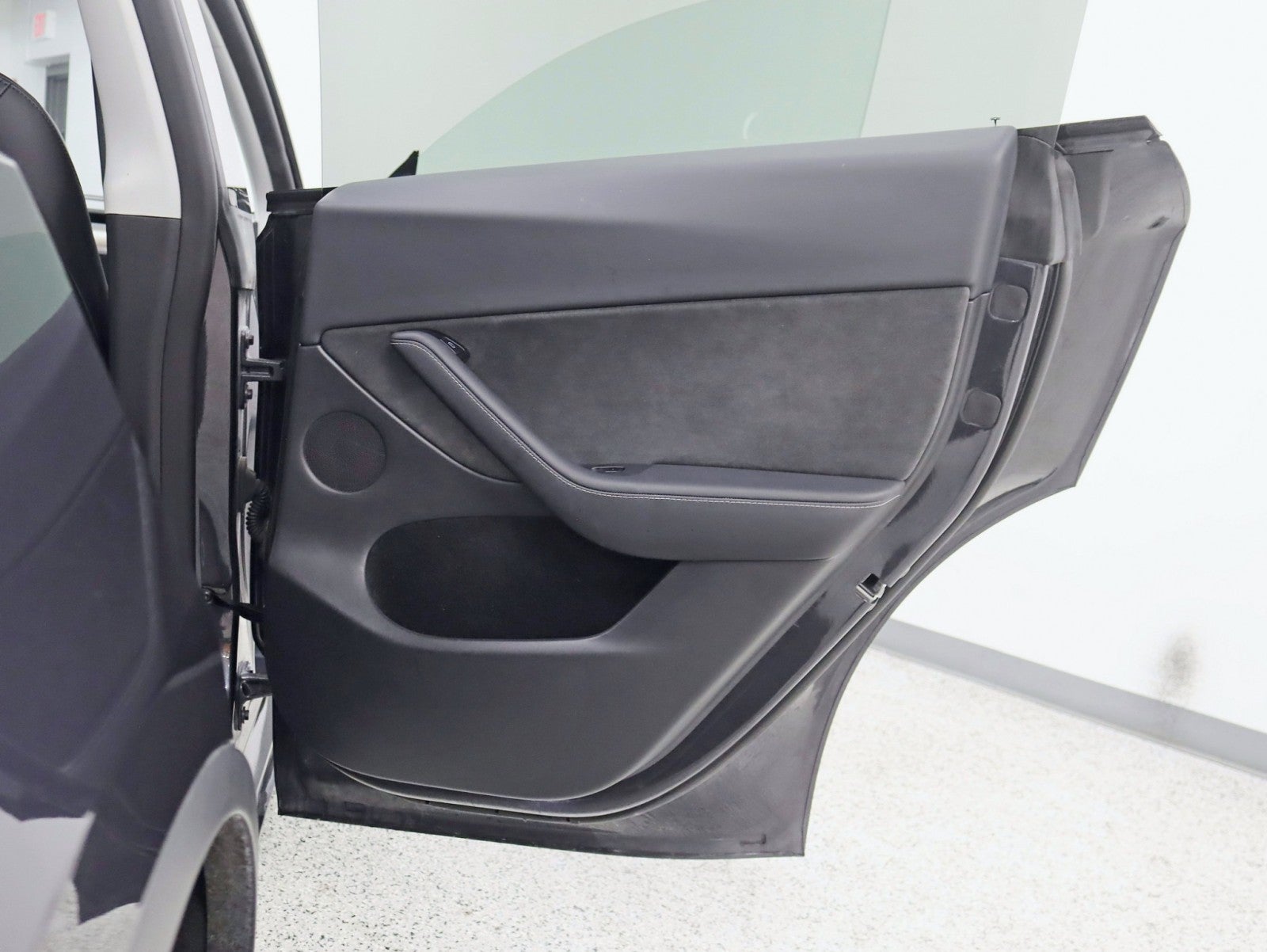 2025 Tesla Model Y Long Range Long Range