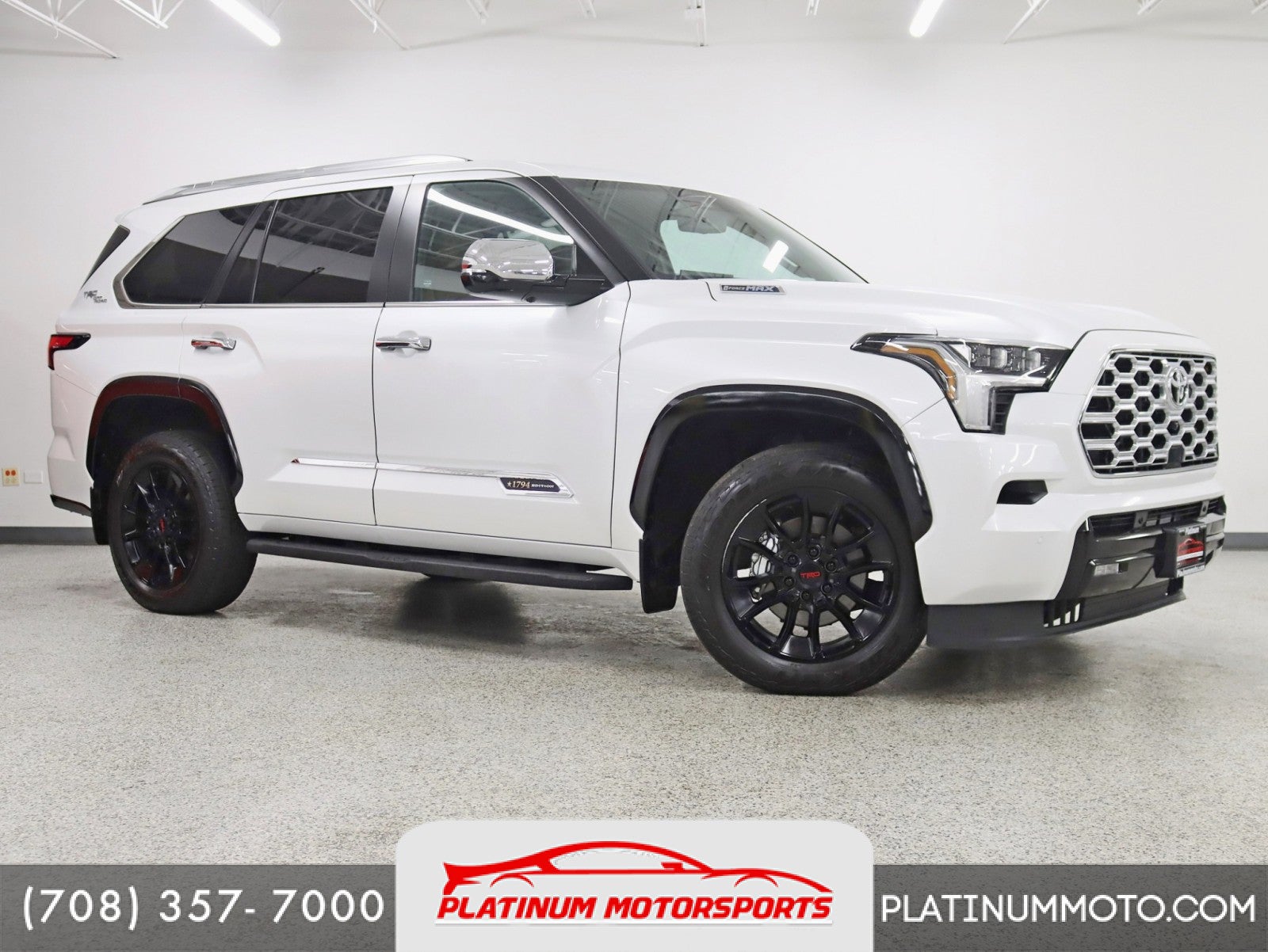 2025 Toyota Sequoia SR5 4WD i-FORCE MAX Hybrid's photo