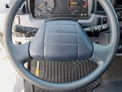 2013 Mitsubishi Fuso 2 Owner 34k miles Box Truck
