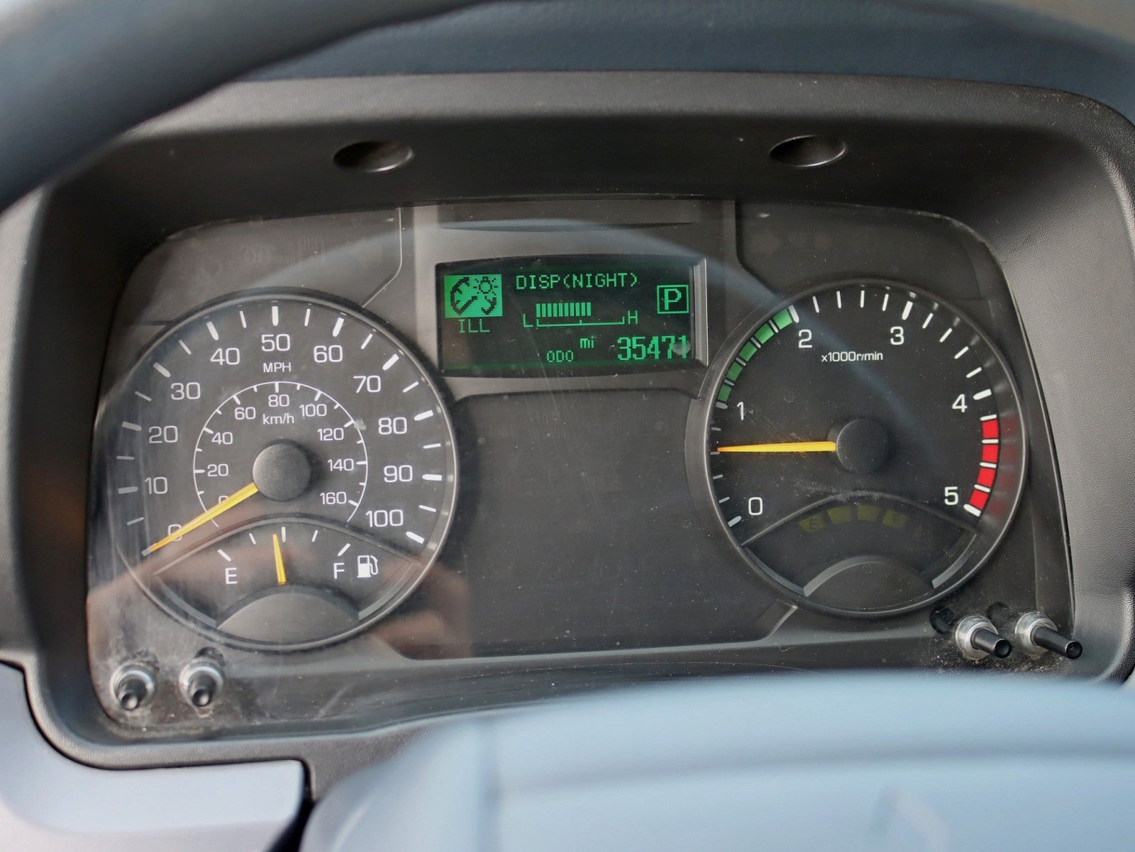 2013 Mitsubishi Fuso 2 Owner 34k miles Box Truck