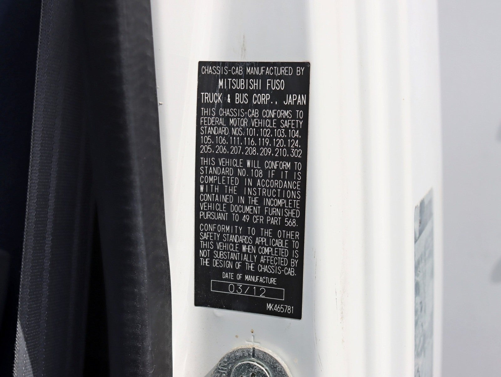 2013 Mitsubishi Fuso 2 Owner 34k miles Box Truck