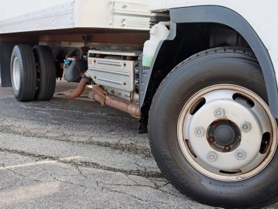 2013 Mitsubishi Fuso 2 Owner 34k miles Box Truck