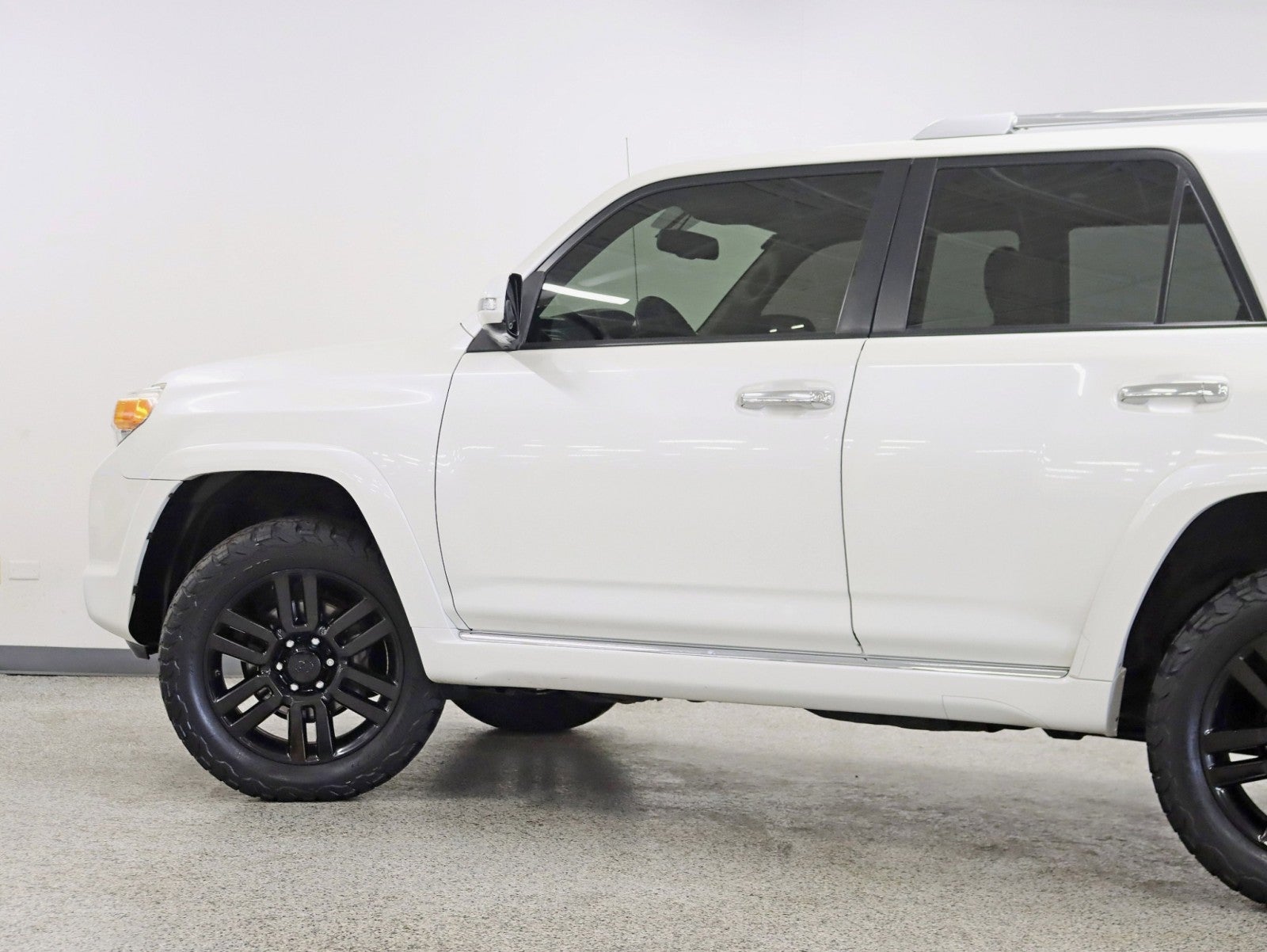 2013 Toyota 4Runner Limited 2 Owner V6 Roof Back Up camera Leather Fully Loaded Carfax Certified