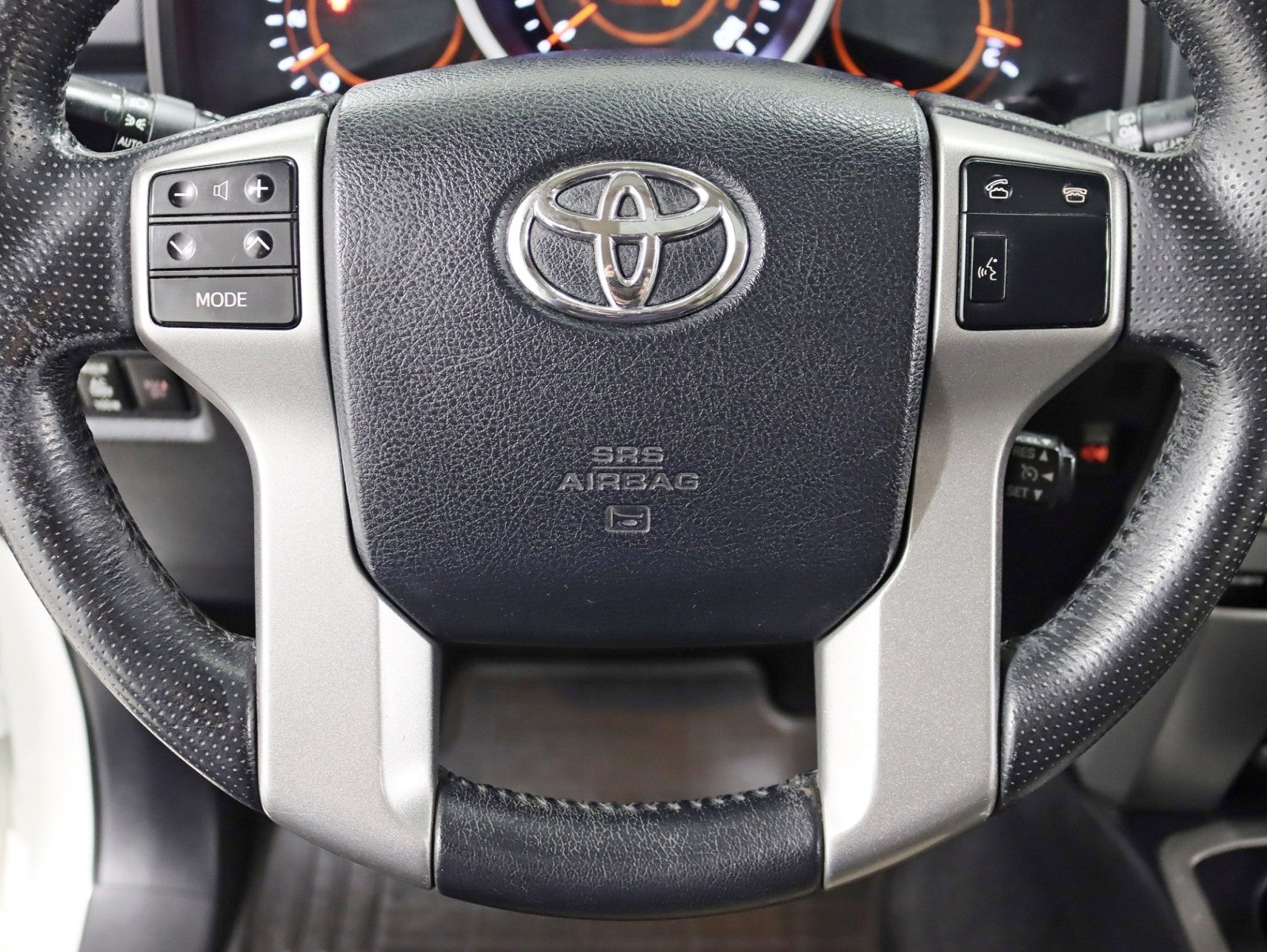 2013 Toyota 4Runner Limited 2 Owner V6 Roof Back Up camera Leather Fully Loaded Carfax Certified