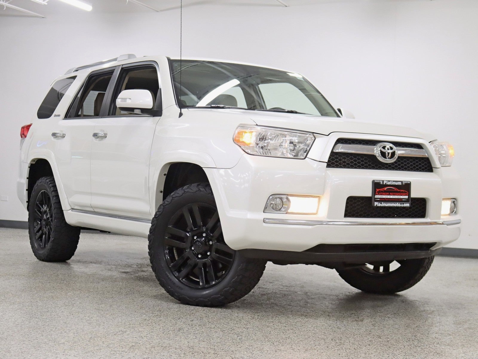 2013 Toyota 4Runner Limited 2 Owner V6 Roof Back Up camera Leather Fully Loaded Carfax Certified