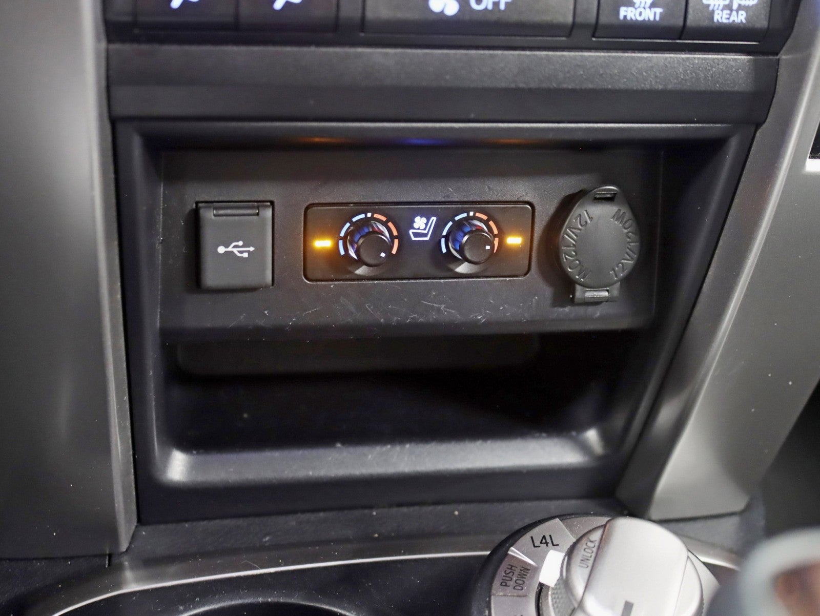 2021 Toyota 4Runner Limited 4WD 1 Owner Nav Rear Camera Moonroof Heated/Cooled Seats