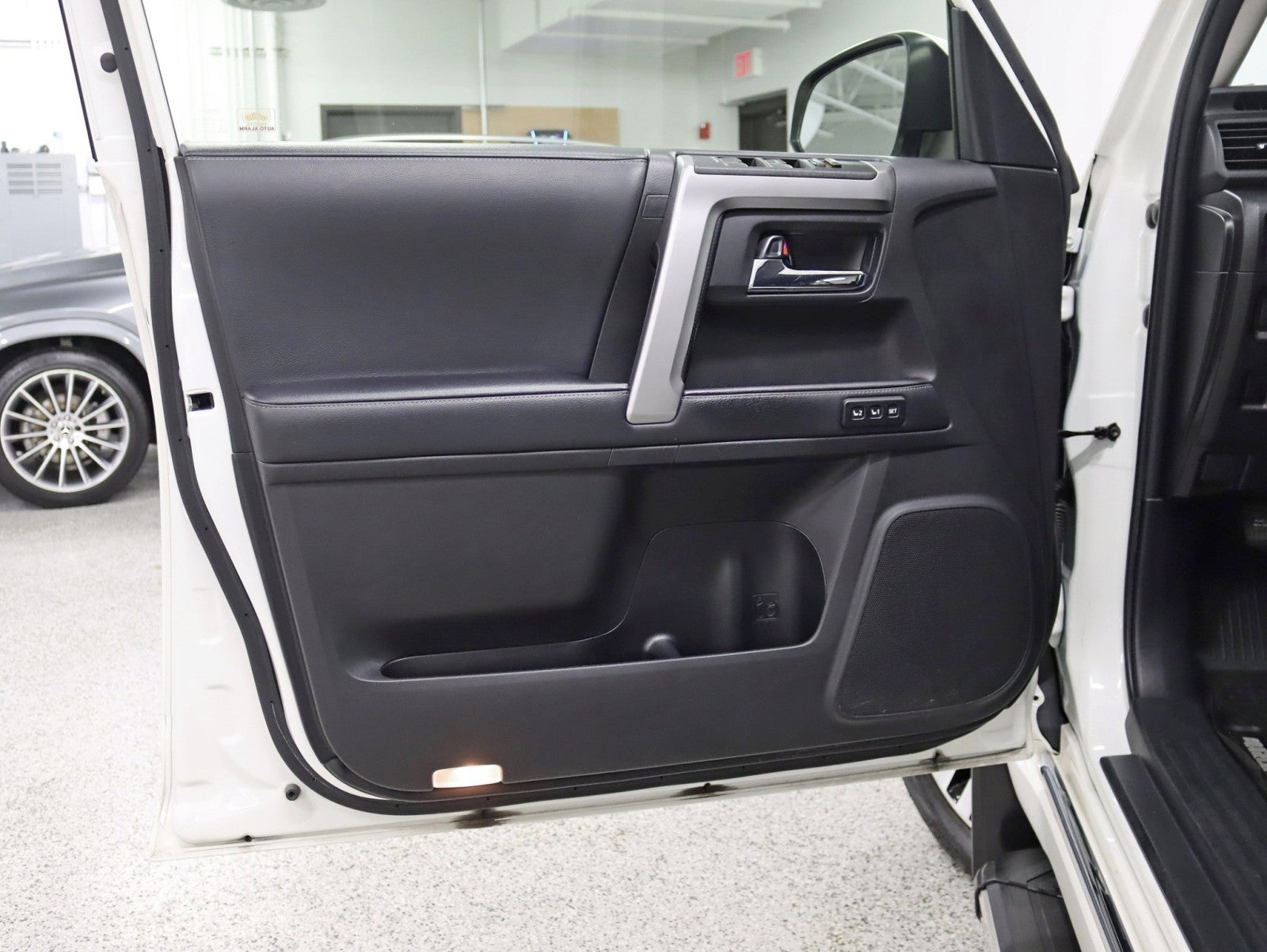 2021 Toyota 4Runner Limited 4WD 1 Owner Nav Rear Camera Moonroof Heated/Cooled Seats