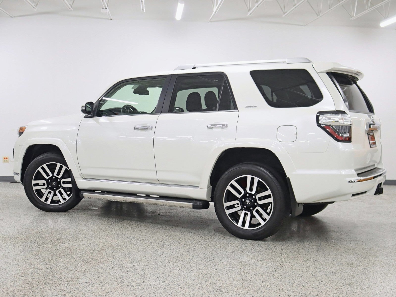 2021 Toyota 4Runner Limited 4WD 1 Owner Nav Rear Camera Moonroof Heated/Cooled Seats