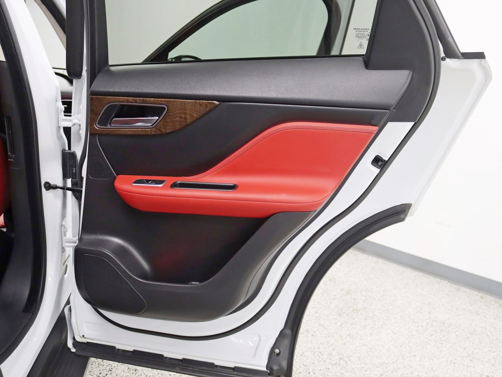 2018 Jaguar F-PACE S 2 Owner Pano Nav 360 Cameras Carfax Certified Loaded