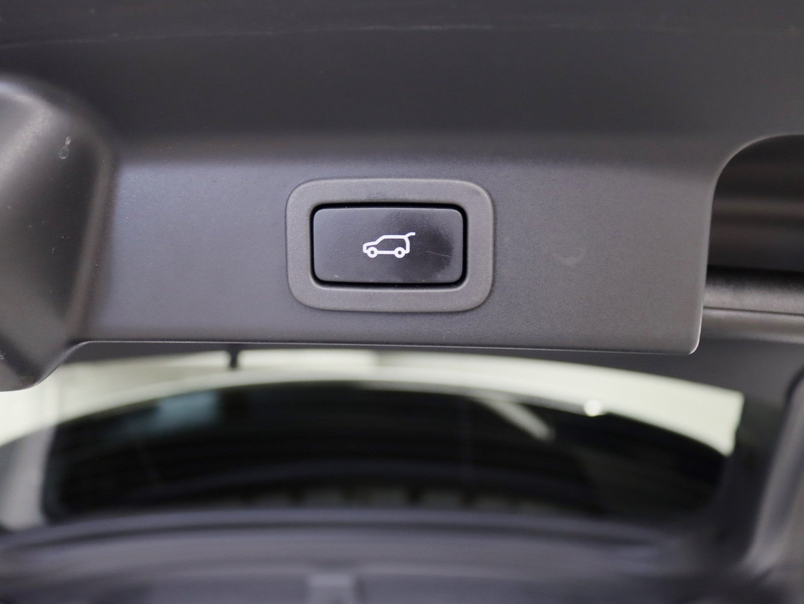 2018 Jaguar F-PACE S 2 Owner Pano Nav 360 Cameras Carfax Certified Loaded