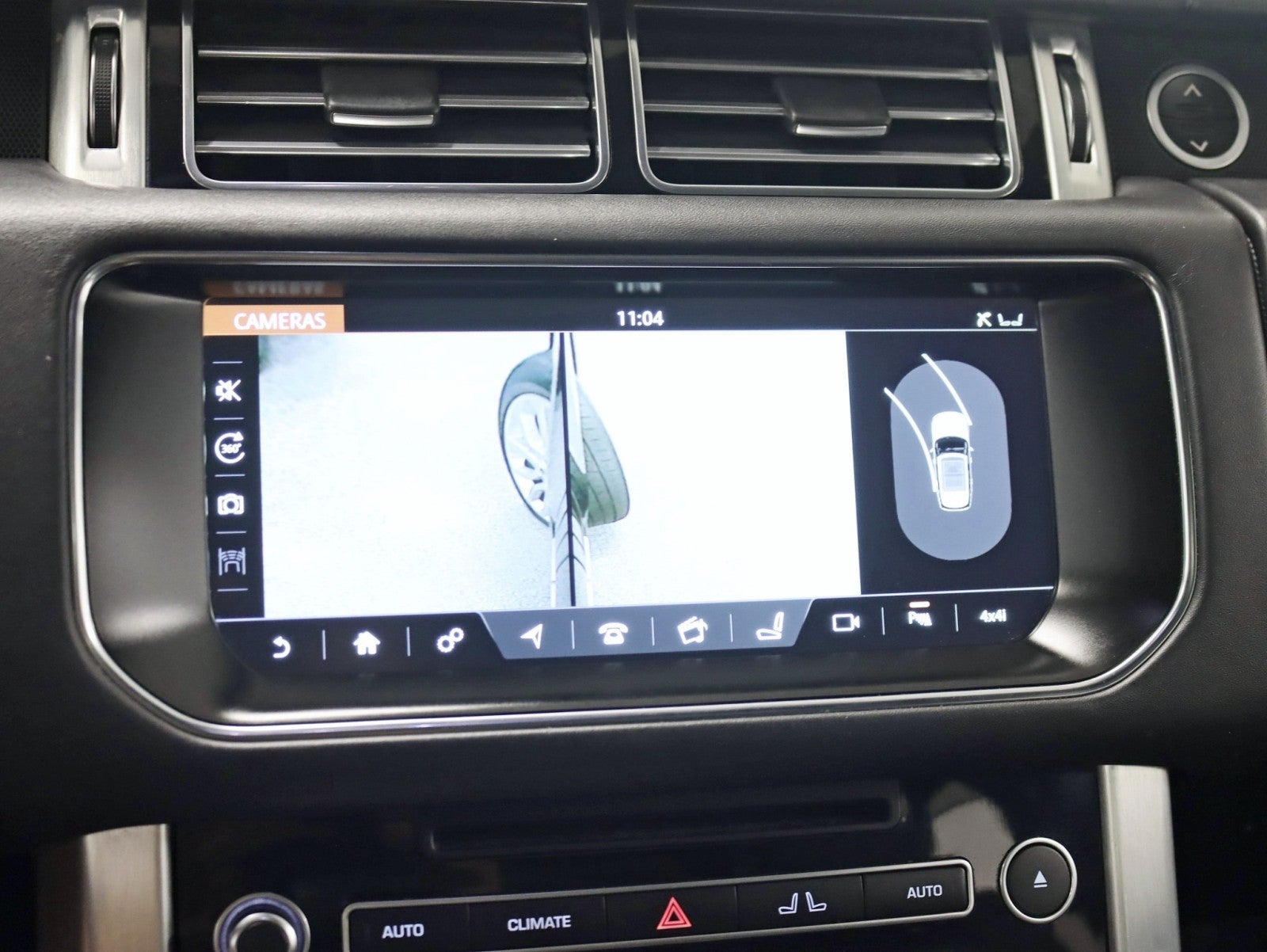 2017 Land Rover Range Rover LWB V8 1 Owner Pano Nav Back Up Camera Leather Carfax Certified Loaded