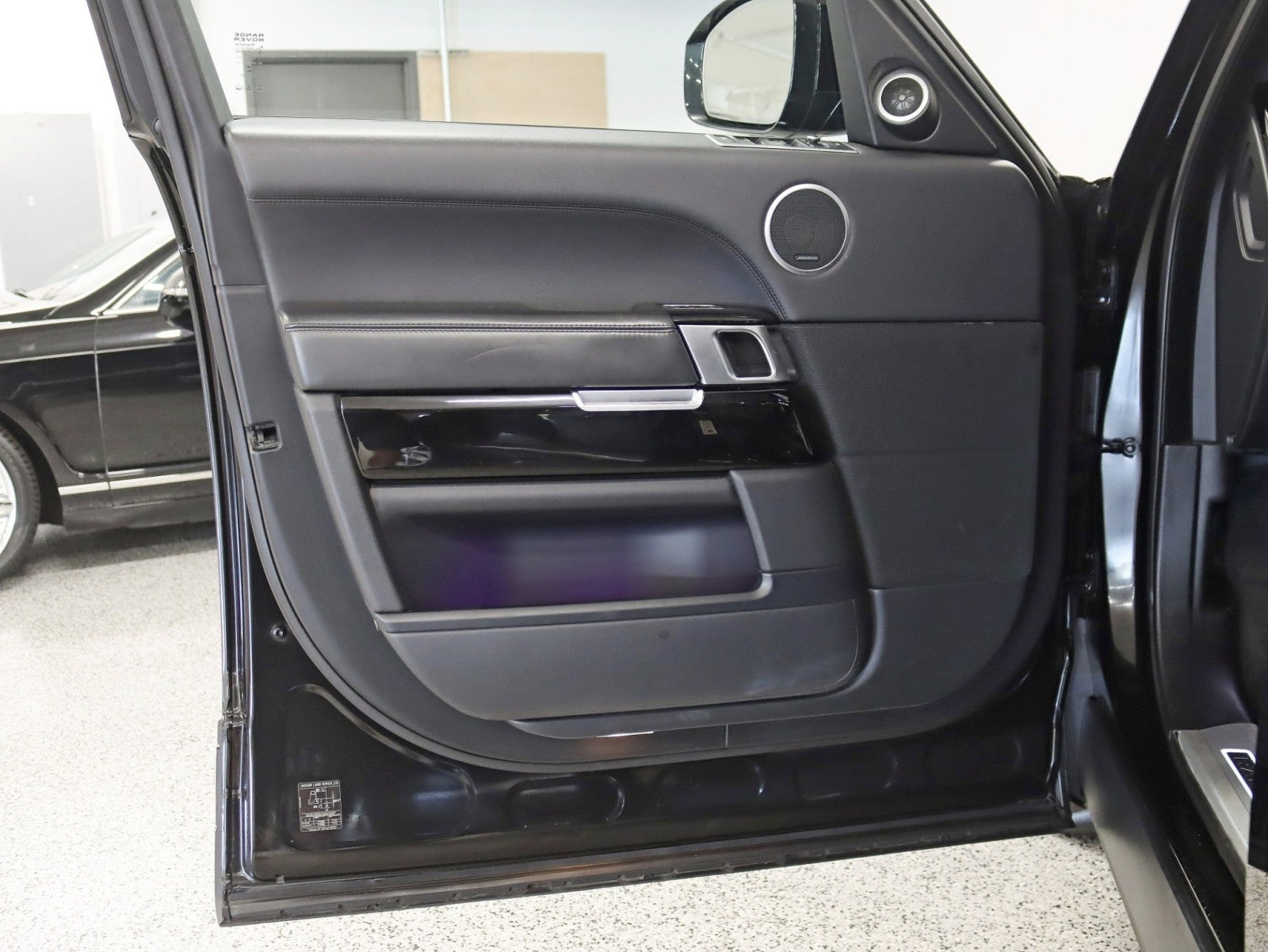 2017 Land Rover Range Rover LWB V8 1 Owner Pano Nav Back Up Camera Leather Carfax Certified Loaded