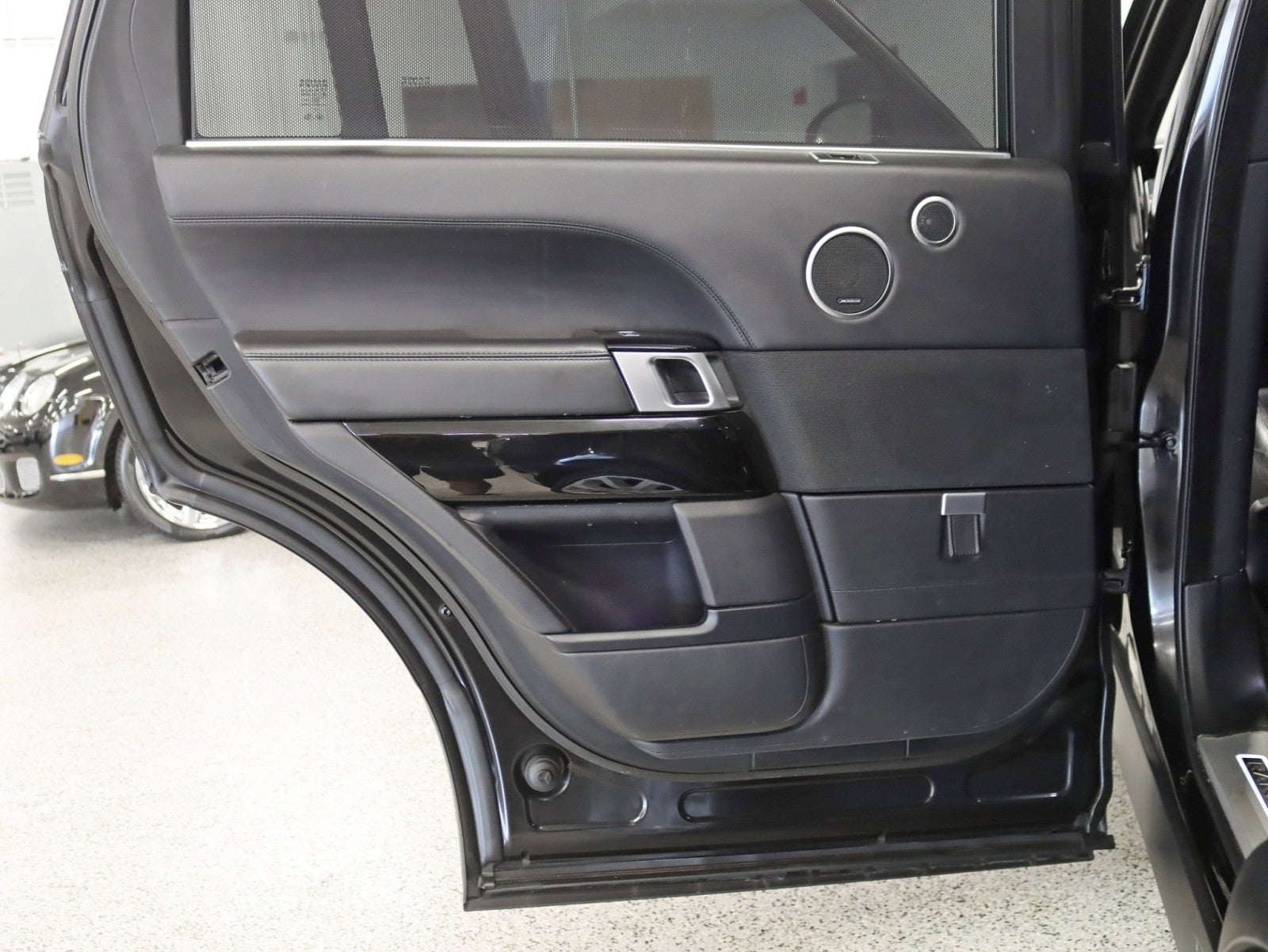 2017 Land Rover Range Rover LWB V8 1 Owner Pano Nav Back Up Camera Leather Carfax Certified Loaded