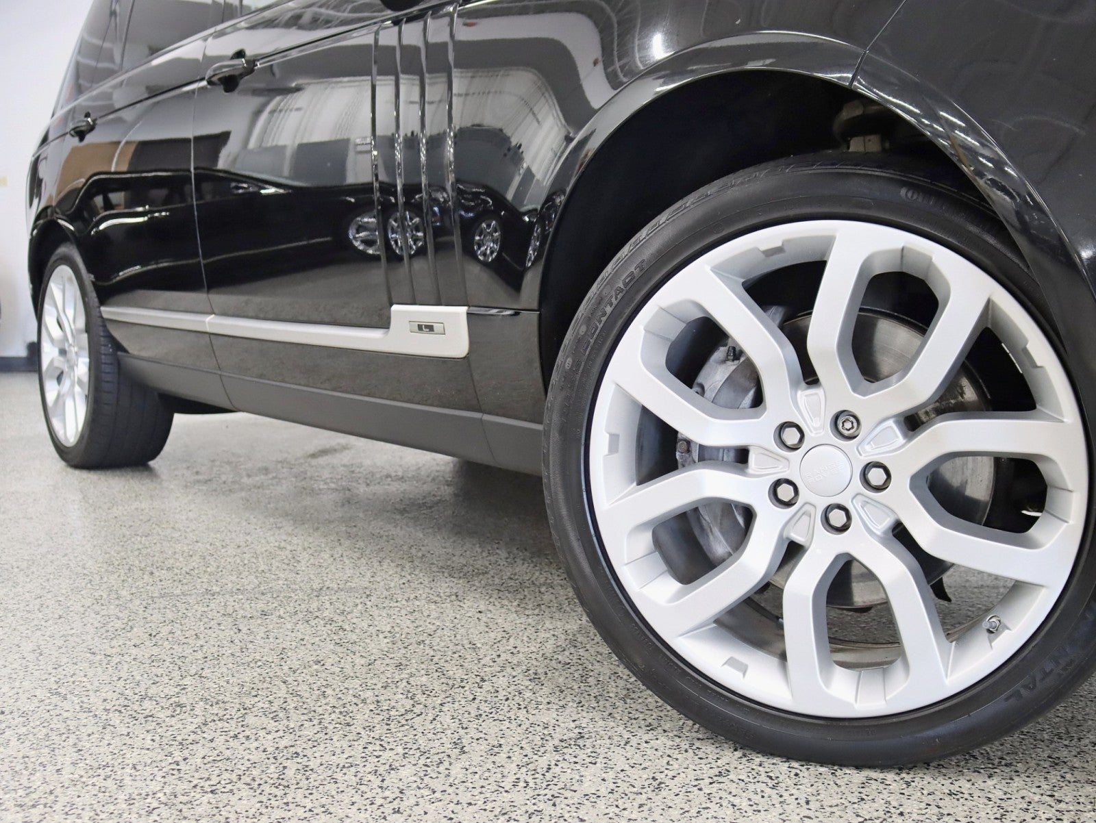 2017 Land Rover Range Rover LWB V8 1 Owner Pano Nav Back Up Camera Leather Carfax Certified Loaded