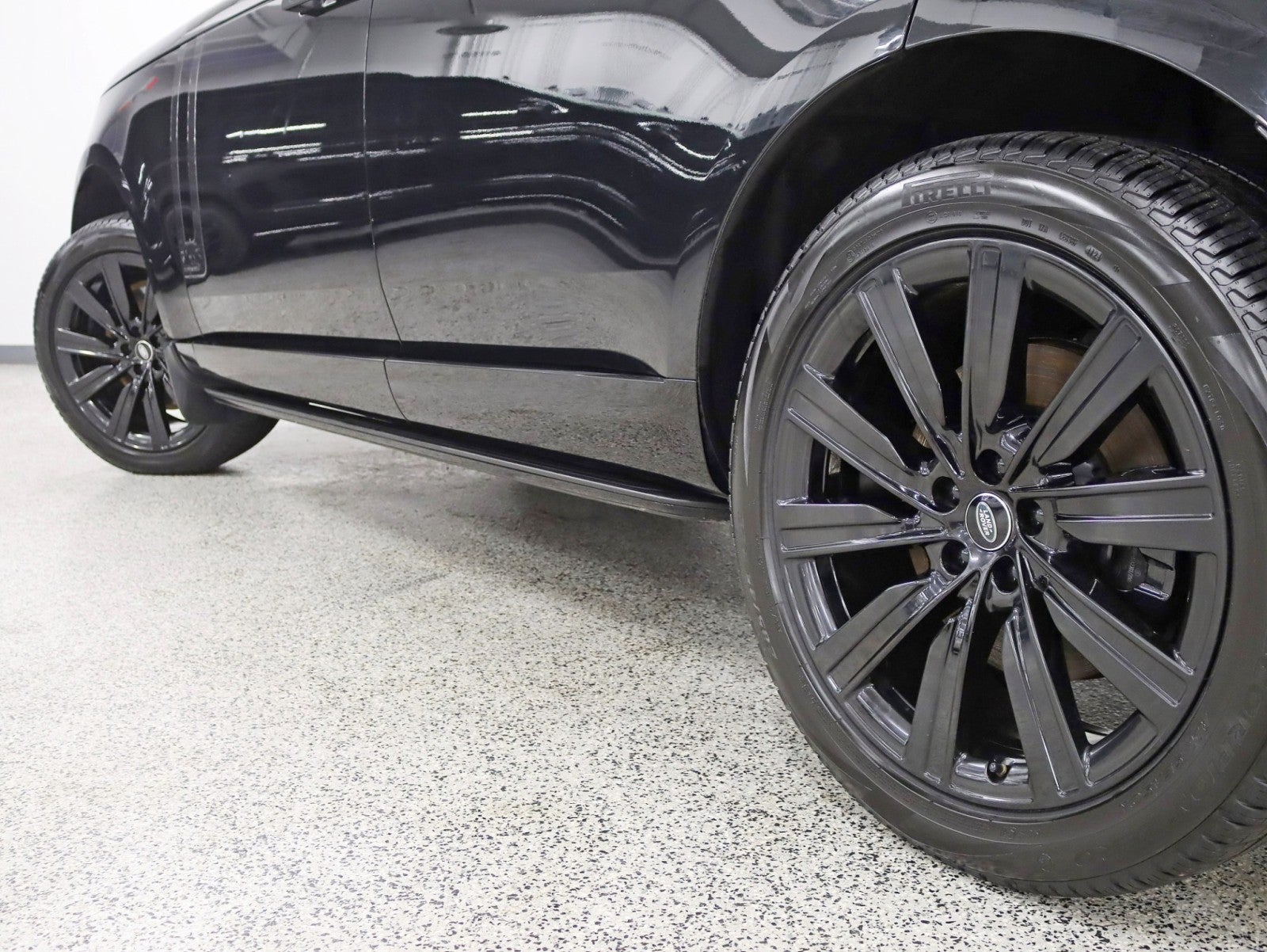 2023 Land Rover Range Rover Autobiography LWB 2 Owner 7 Passenger Rear Entertainment Power Boards Fully Loaded