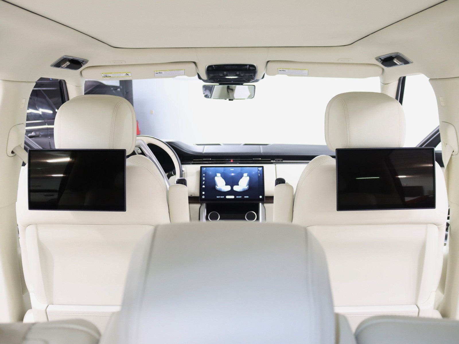 2023 Land Rover Range Rover Autobiography LWB 2 Owner 7 Passenger Rear Entertainment Power Boards Fully Loaded