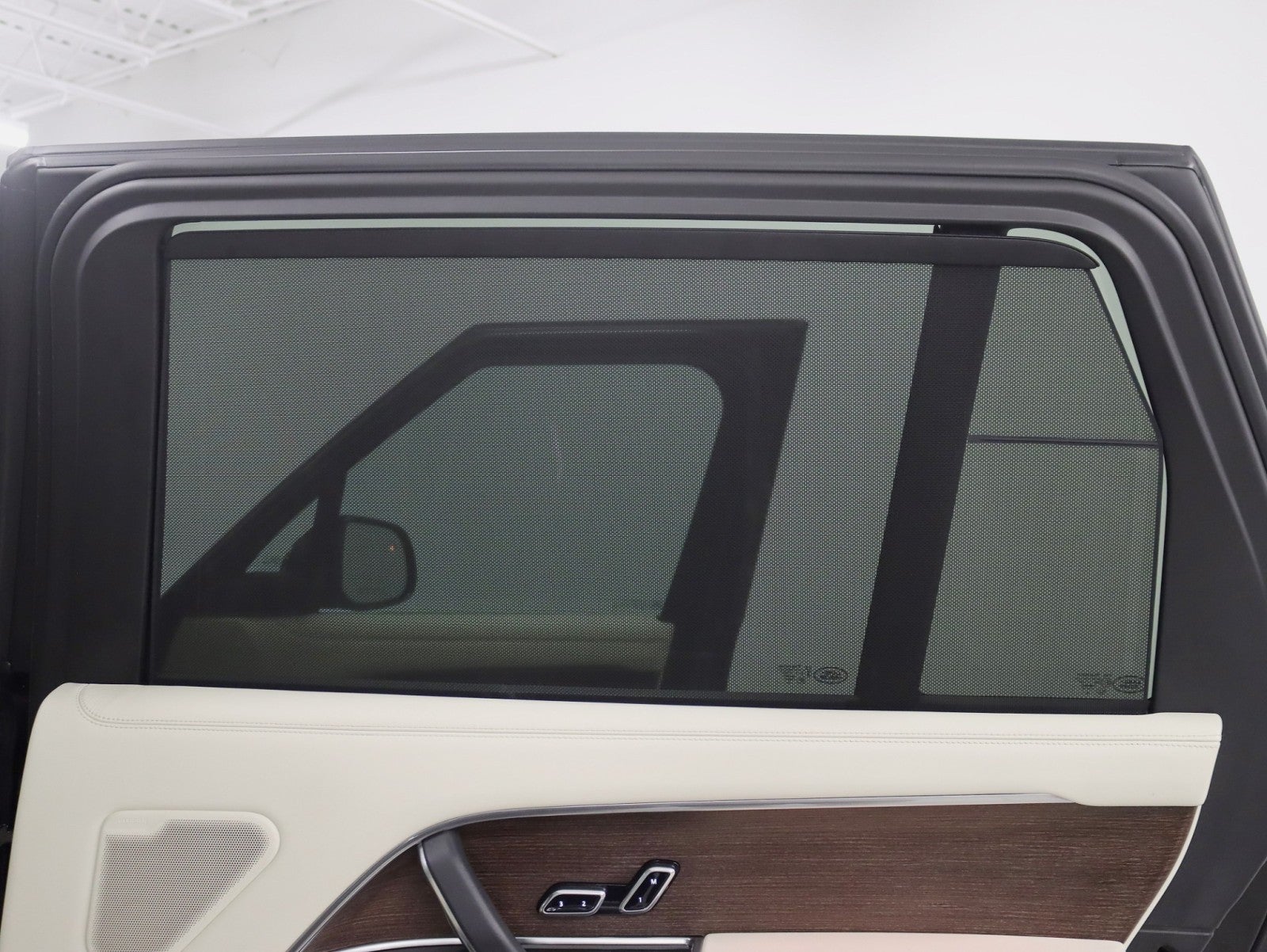 2023 Land Rover Range Rover Autobiography LWB 2 Owner 7 Passenger Rear Entertainment Power Boards Fully Loaded