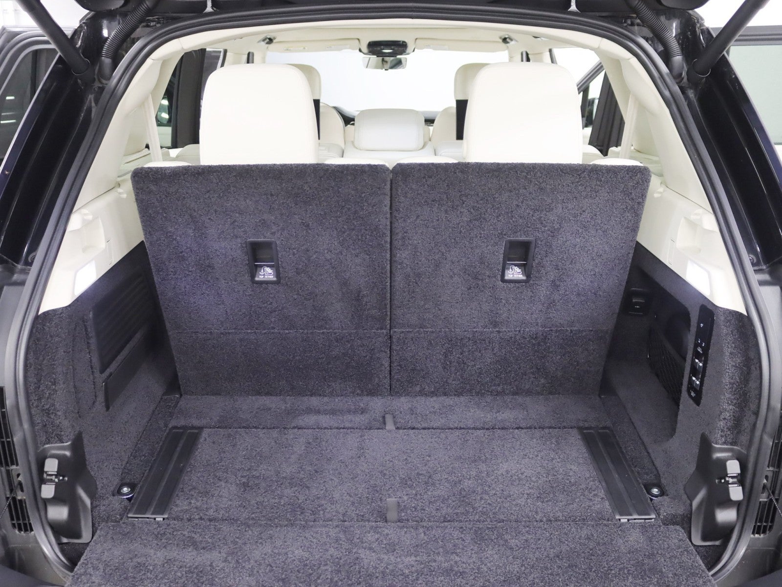 2023 Land Rover Range Rover Autobiography LWB 2 Owner 7 Passenger Rear Entertainment Power Boards Fully Loaded