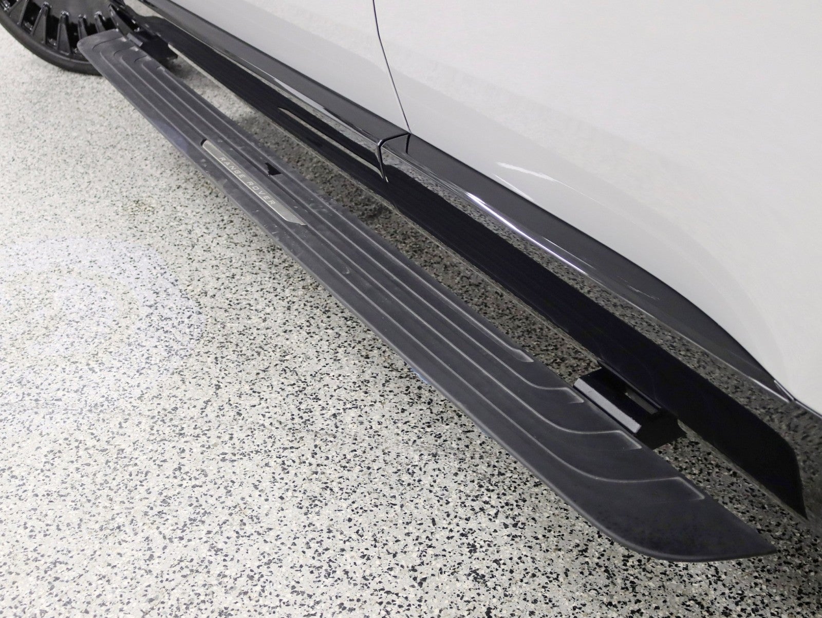 2025 Land Rover Range Rover SV Power boards 24in Avorza Monoblock Wheels MSRP Over $228k Fully