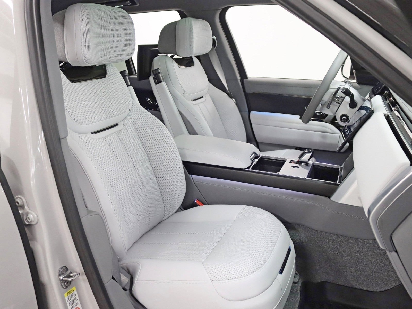 2025 Land Rover Range Rover SV Power boards 24in Avorza Monoblock Wheels MSRP Over $228k Fully