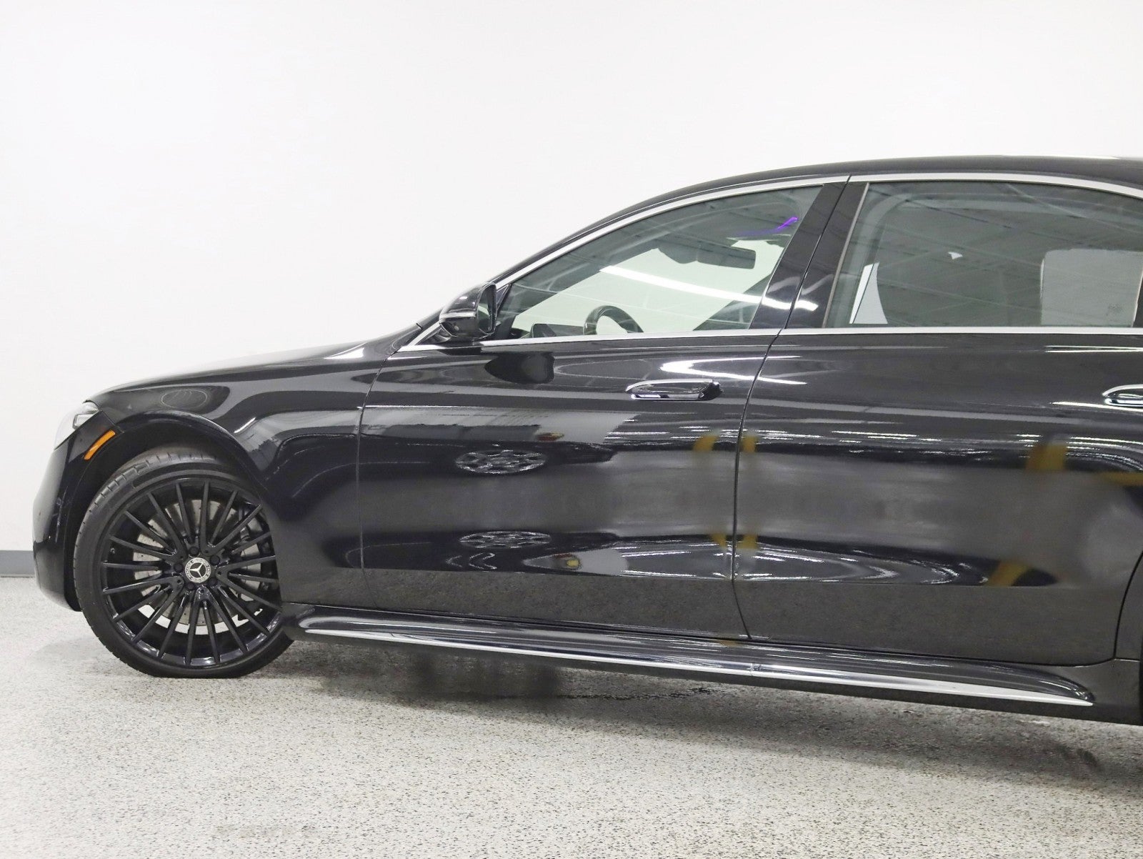 2022 Mercedes-Benz S 580 4MATIC® 3D Tech Pkg AMG® Sport 21in V Spoke Wheels Pano Nav Back Up Camera Loaded