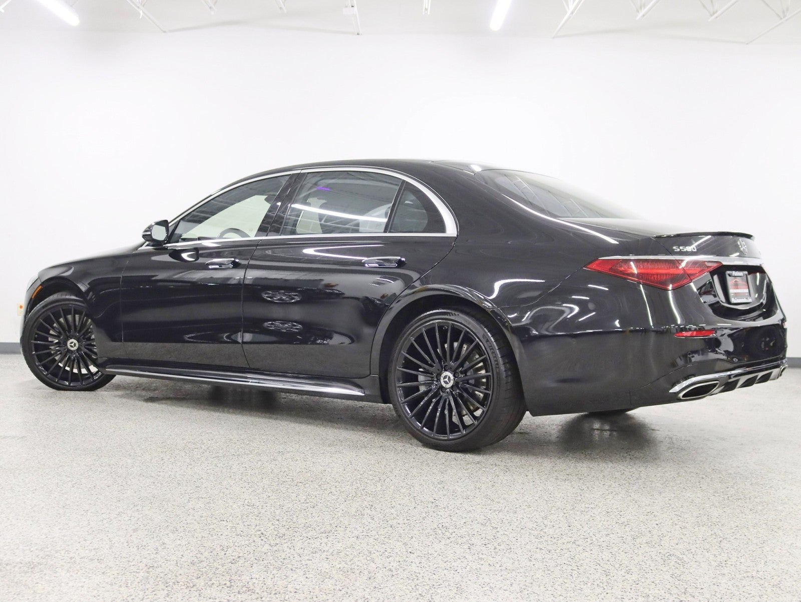 2022 Mercedes-Benz S 580 4MATIC® 3D Tech Pkg AMG® Sport 21in V Spoke Wheels Pano Nav Back Up Camera Loaded