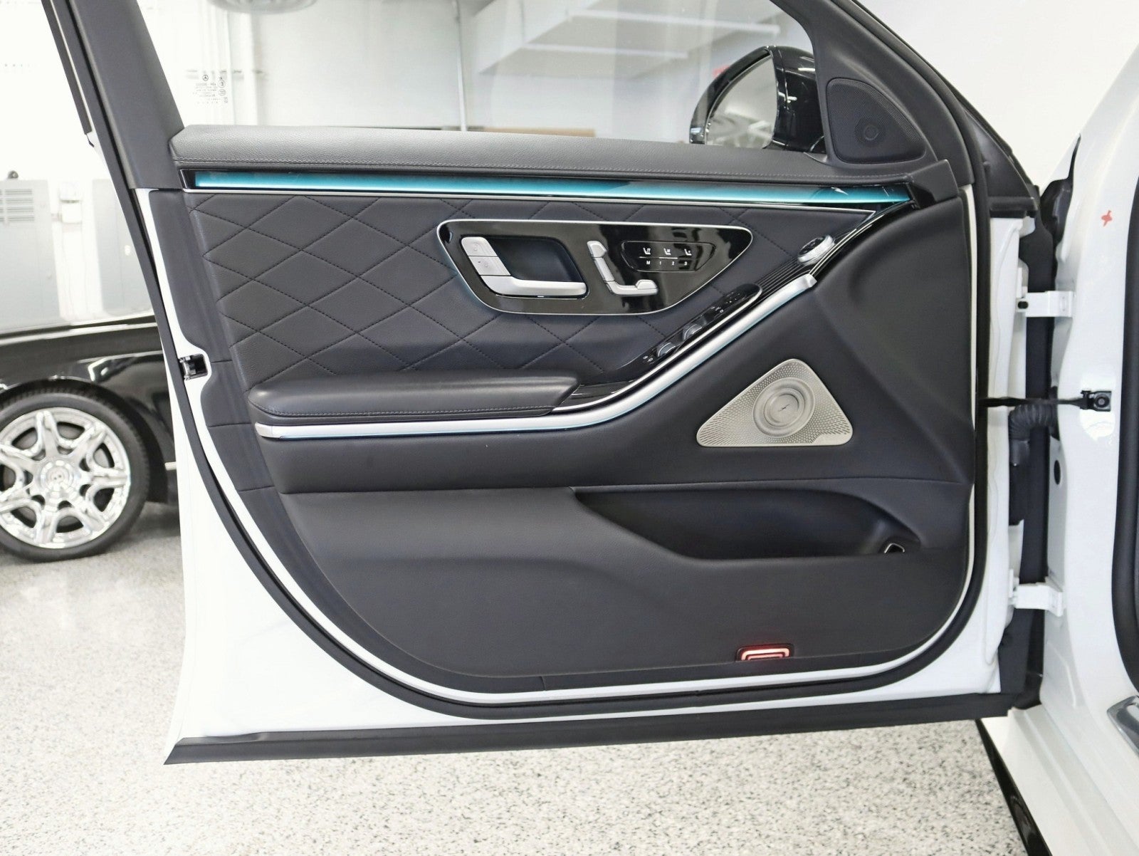 2021 Mercedes-Benz S580 4MATIC® 1 Owner AMG® Line Night Pkg Rear Axle Steering 21in AMG® V Wheels Loaded