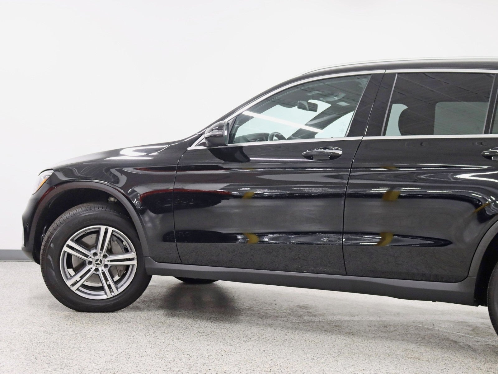 2022 Mercedes-Benz GLC 300 4MATIC® 2 Owner Pano Nav back Up Camera 12.3in Cluster Loaded