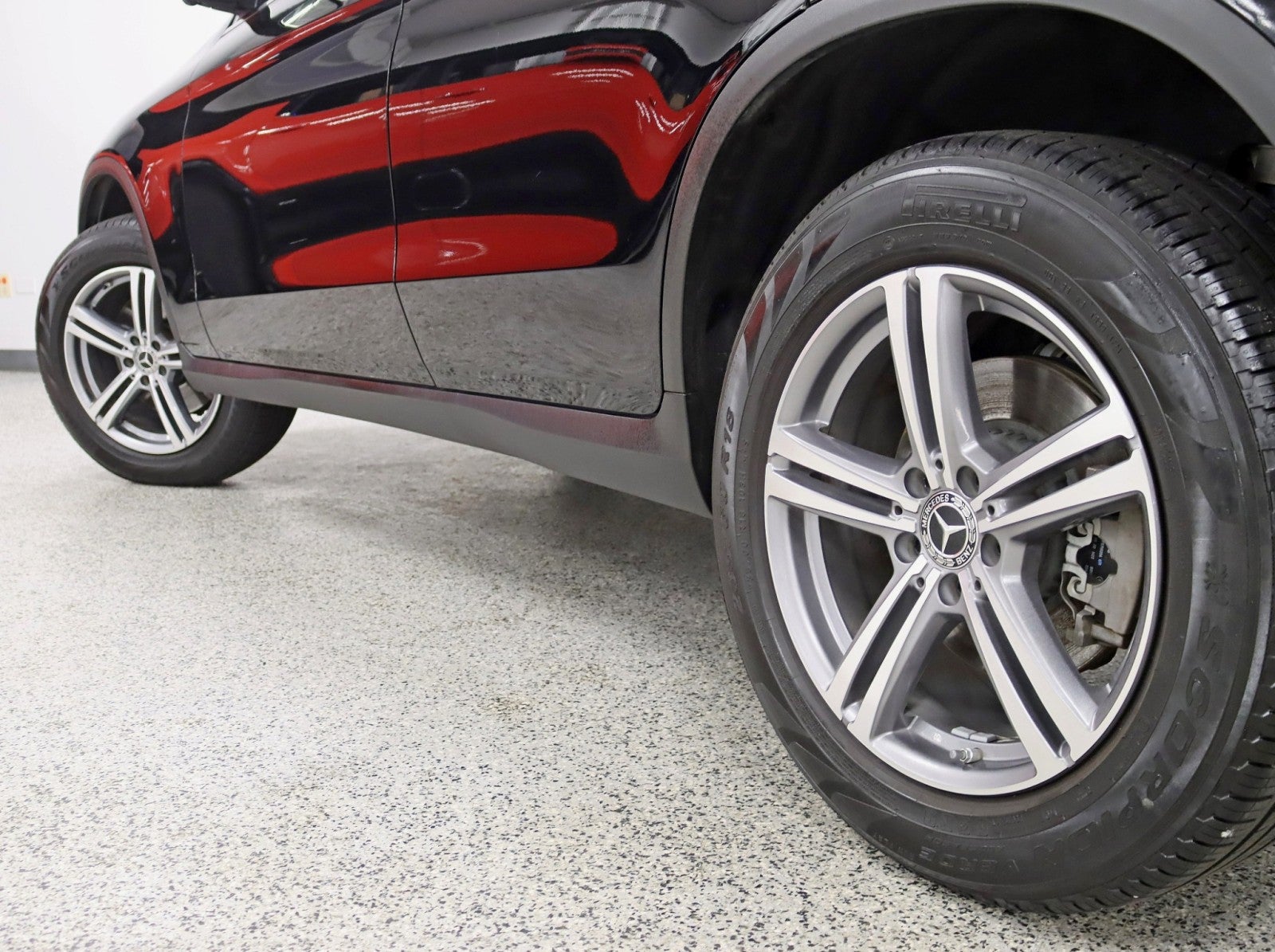 2022 Mercedes-Benz GLC 300 4MATIC® 2 Owner Pano Nav back Up Camera 12.3in Cluster Loaded