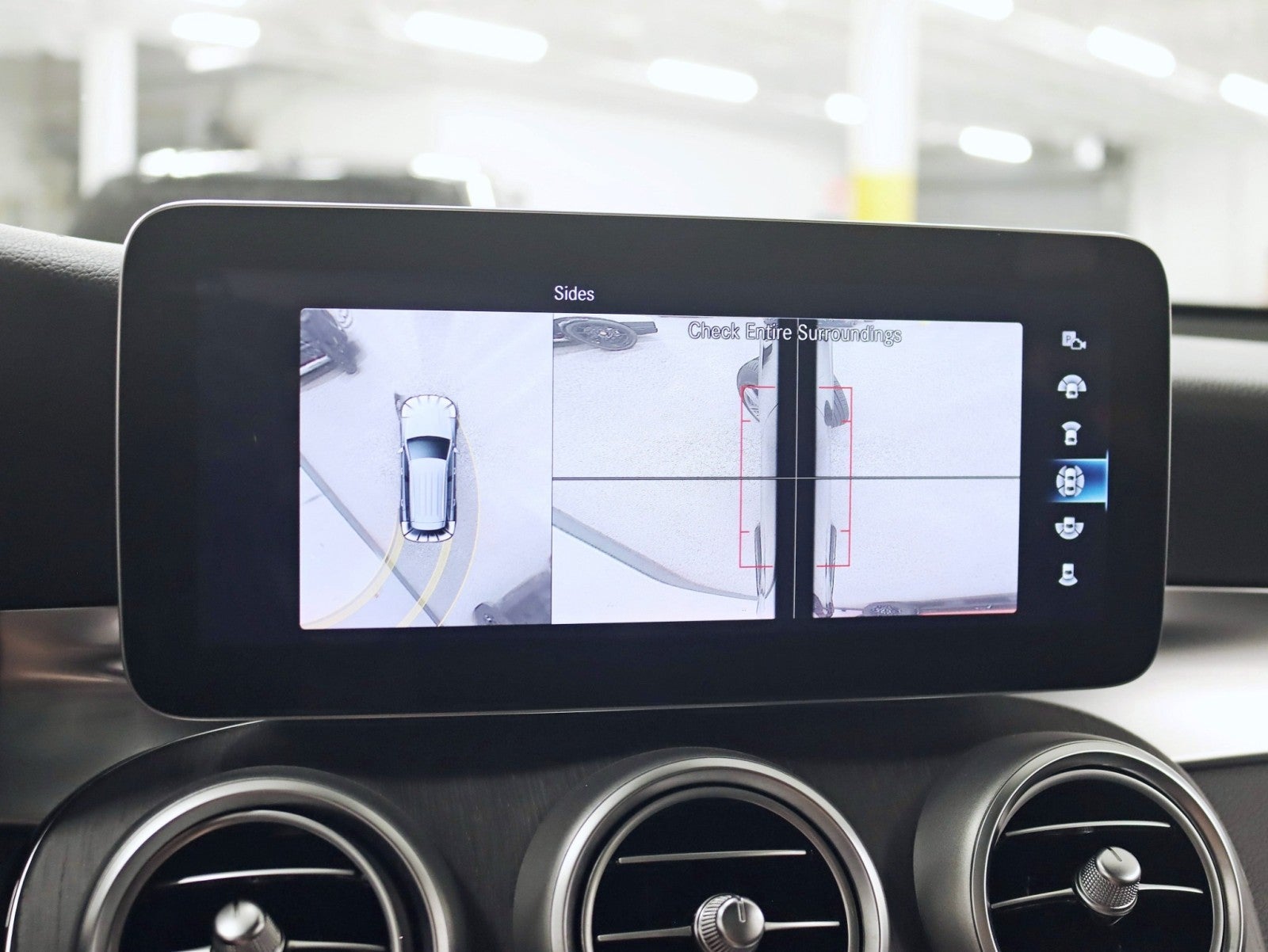 2022 Mercedes-Benz GLC 300 4MATIC® 2 Owner Pano Nav back Up Camera 12.3in Cluster Loaded