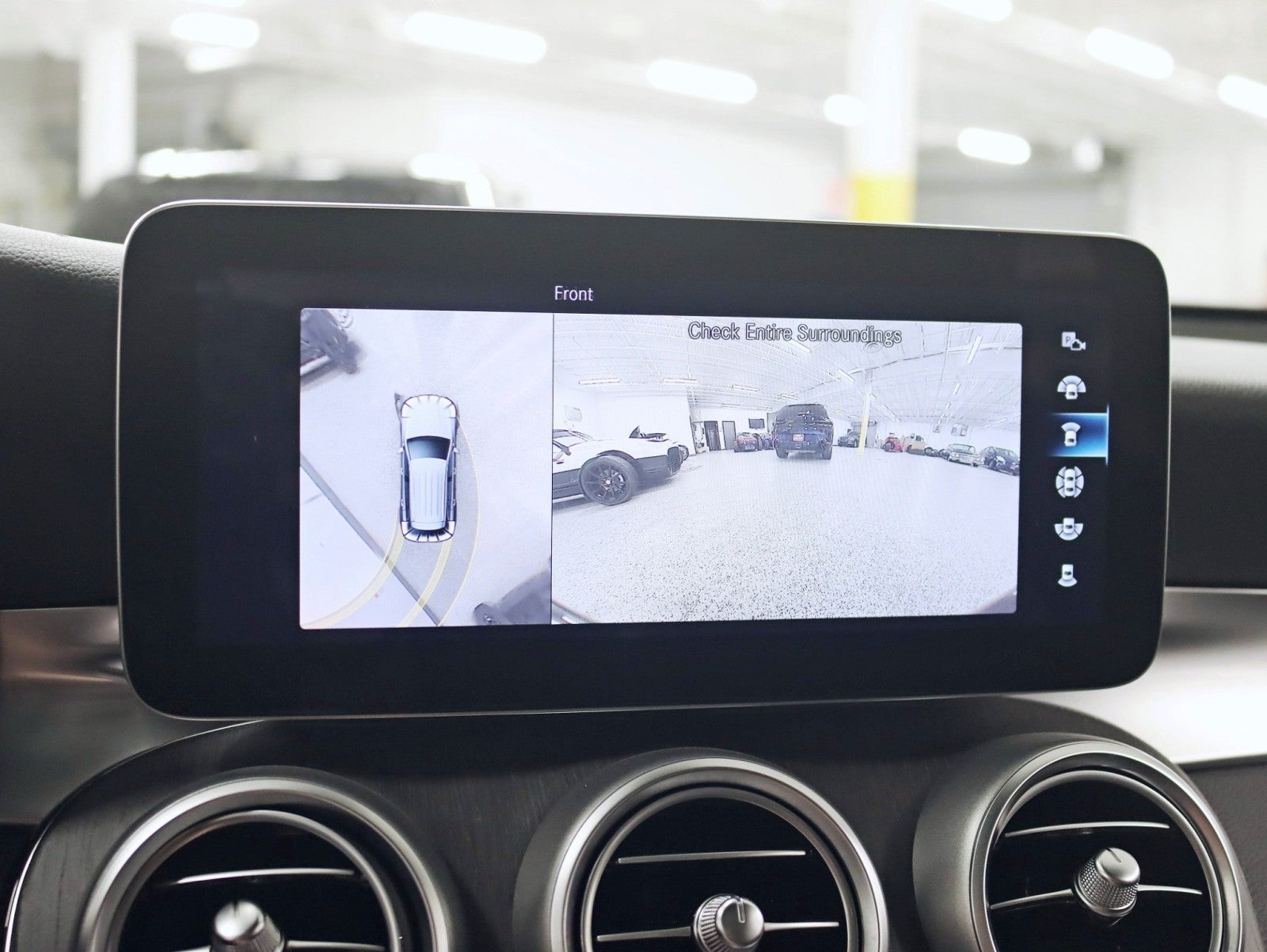2022 Mercedes-Benz GLC 300 4MATIC® 2 Owner Pano Nav back Up Camera 12.3in Cluster Loaded