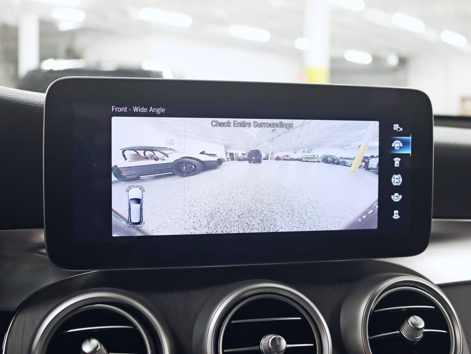 2022 Mercedes-Benz GLC 300 4MATIC® 2 Owner Pano Nav back Up Camera 12.3in Cluster Loaded