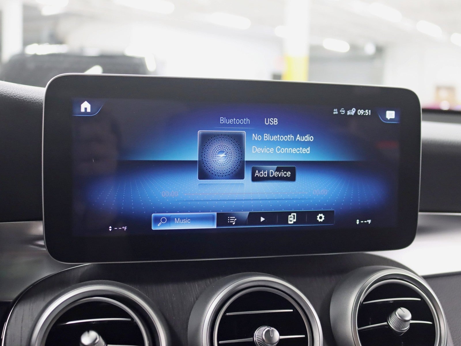2022 Mercedes-Benz GLC 300 4MATIC® 2 Owner Pano Nav back Up Camera 12.3in Cluster Loaded