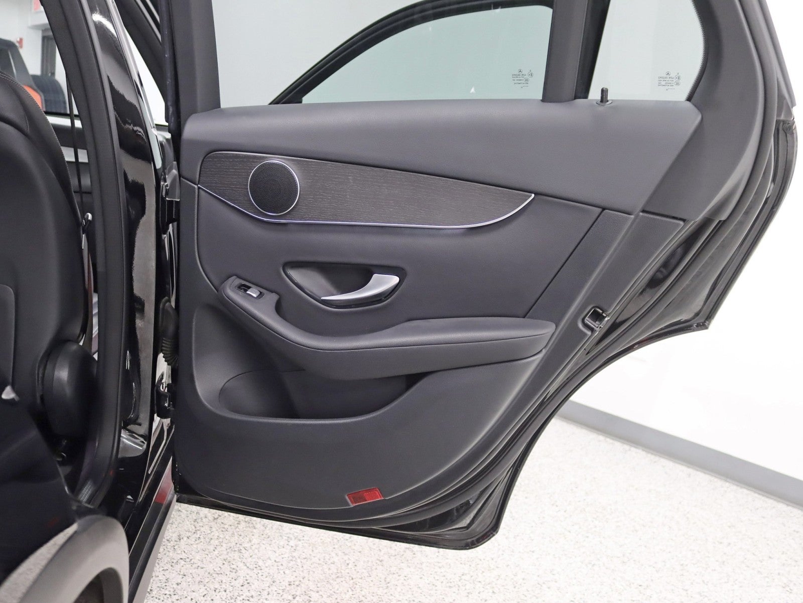 2022 Mercedes-Benz GLC 300 4MATIC® 2 Owner Pano Nav back Up Camera 12.3in Cluster Loaded