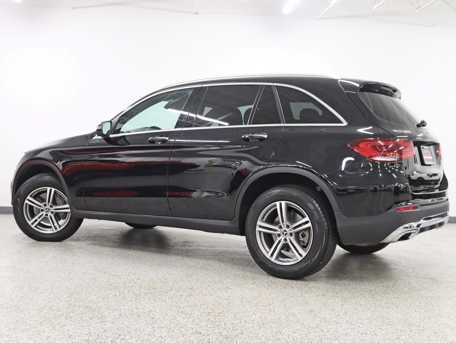2022 Mercedes-Benz GLC 300 4MATIC® 2 Owner Pano Nav back Up Camera 12.3in Cluster Loaded