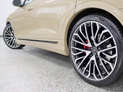 2025 Audi SQ8 Premium Plus 1 Owner 23in Wheel Pkg S Sport Pkg Executive Pkg Black optic Pkg Huge MSRP Over $113k
