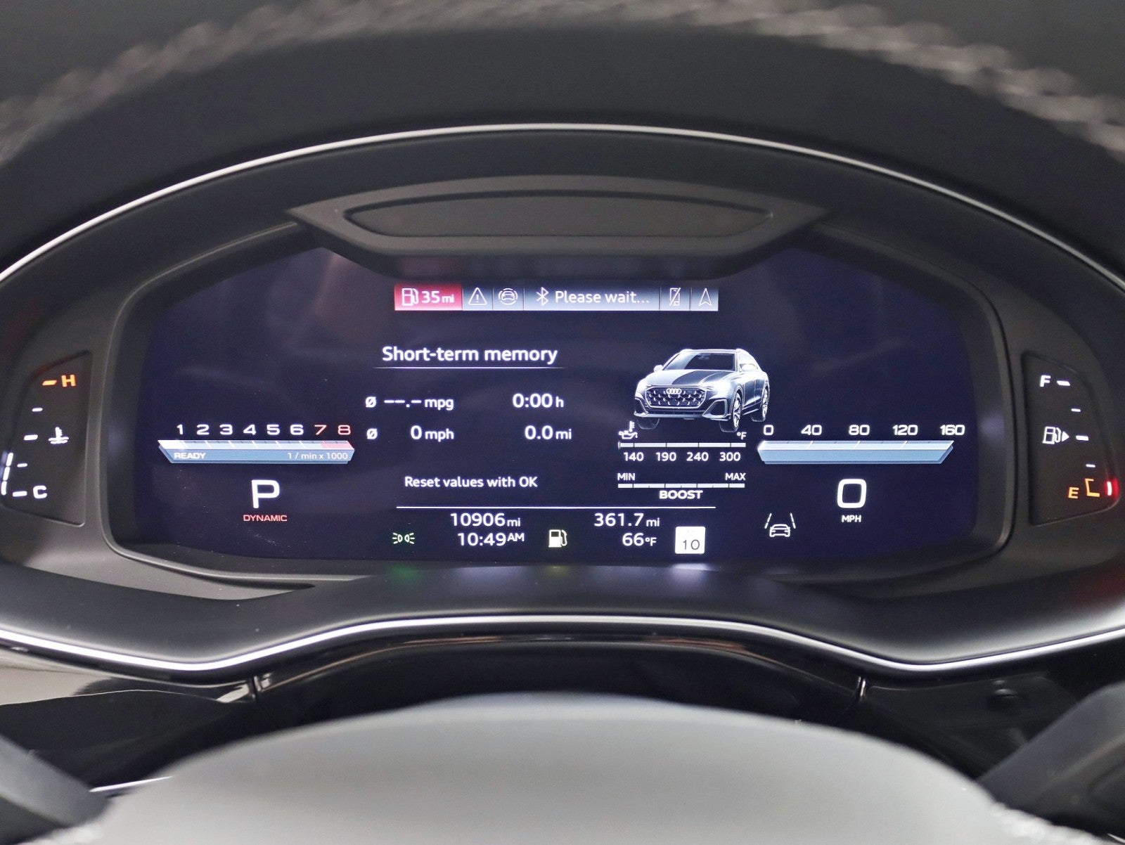 2025 Audi SQ8 Premium Plus 1 Owner 23in Wheel Pkg S Sport Pkg Executive Pkg Black optic Pkg Huge MSRP Over $113k