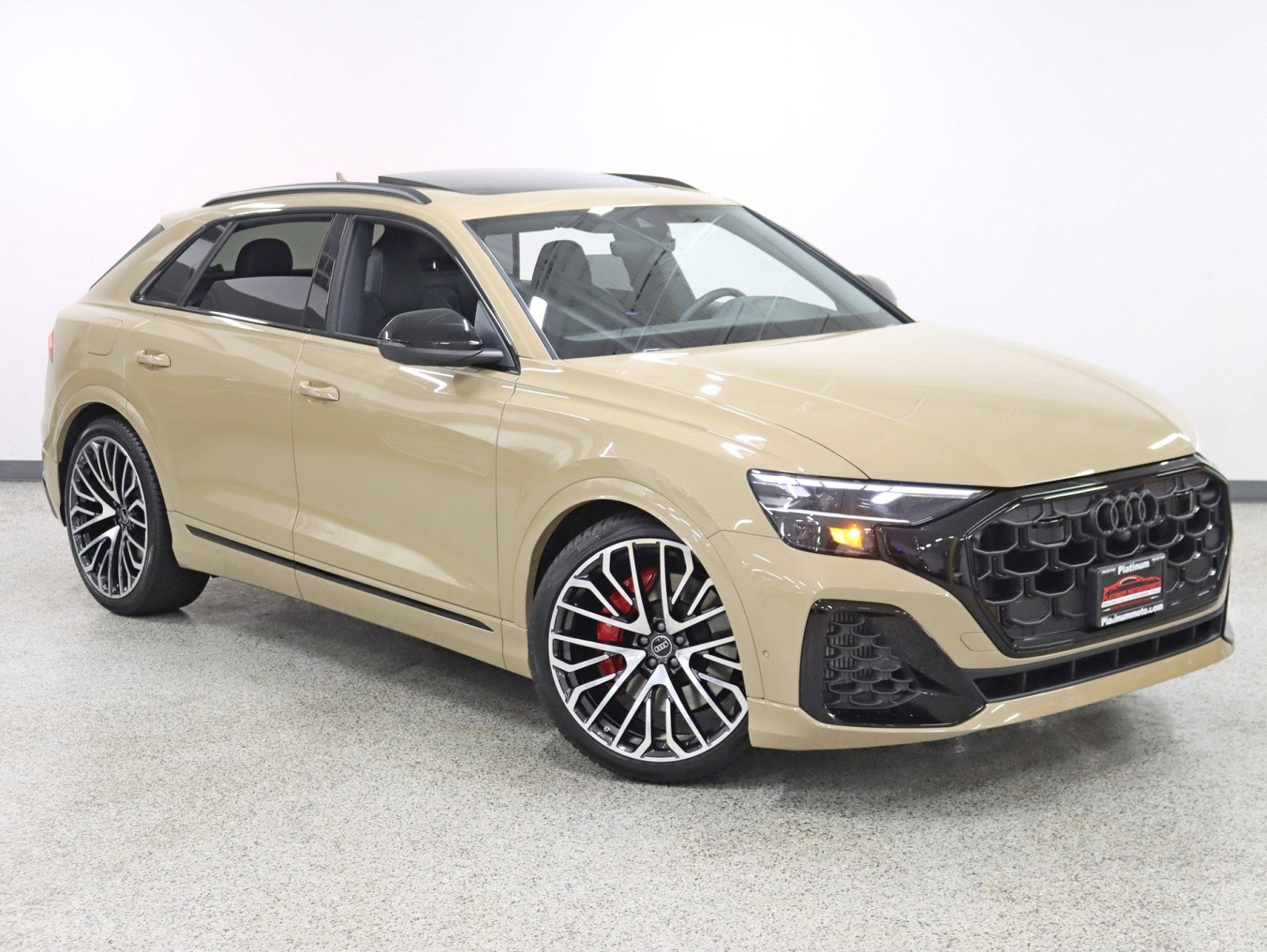 2025 Audi SQ8 Premium Plus 1 Owner 23in Wheel Pkg S Sport Pkg Executive Pkg Black optic Pkg Huge MSRP Over $113k