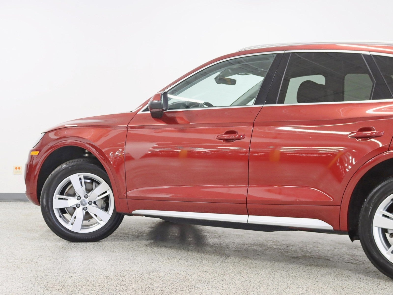 2018 Audi Q5 Premium Plus Nav Back up Camera Pano Leather Bang And Olufsen Sound Loaded