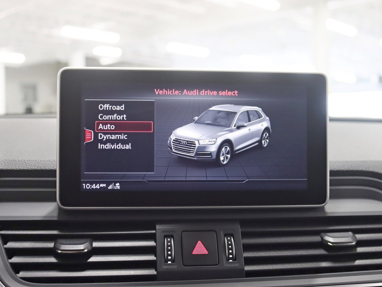 2018 Audi Q5 Premium Plus Nav Back up Camera Pano Leather Bang And Olufsen Sound Loaded