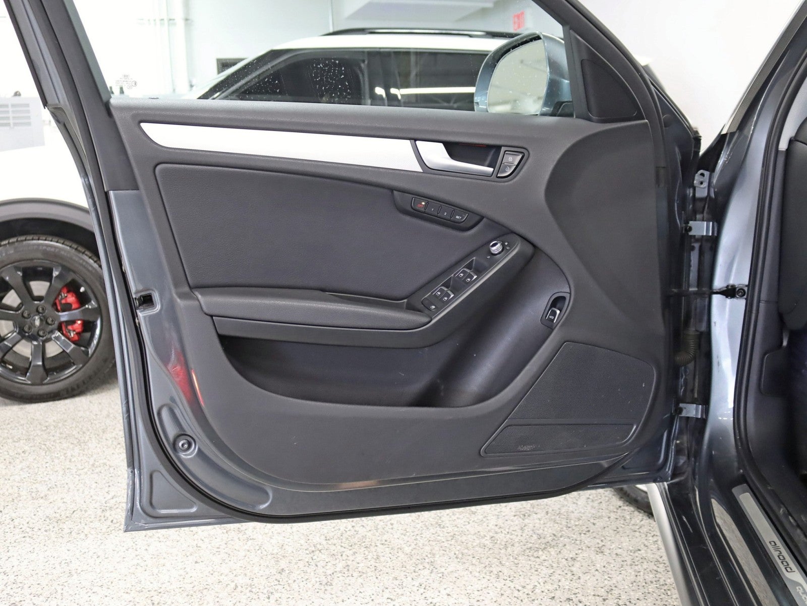 2013 Audi allroad Premium Plus AWD Navi Rear Camera Pano Roof Keyless Go Xenons