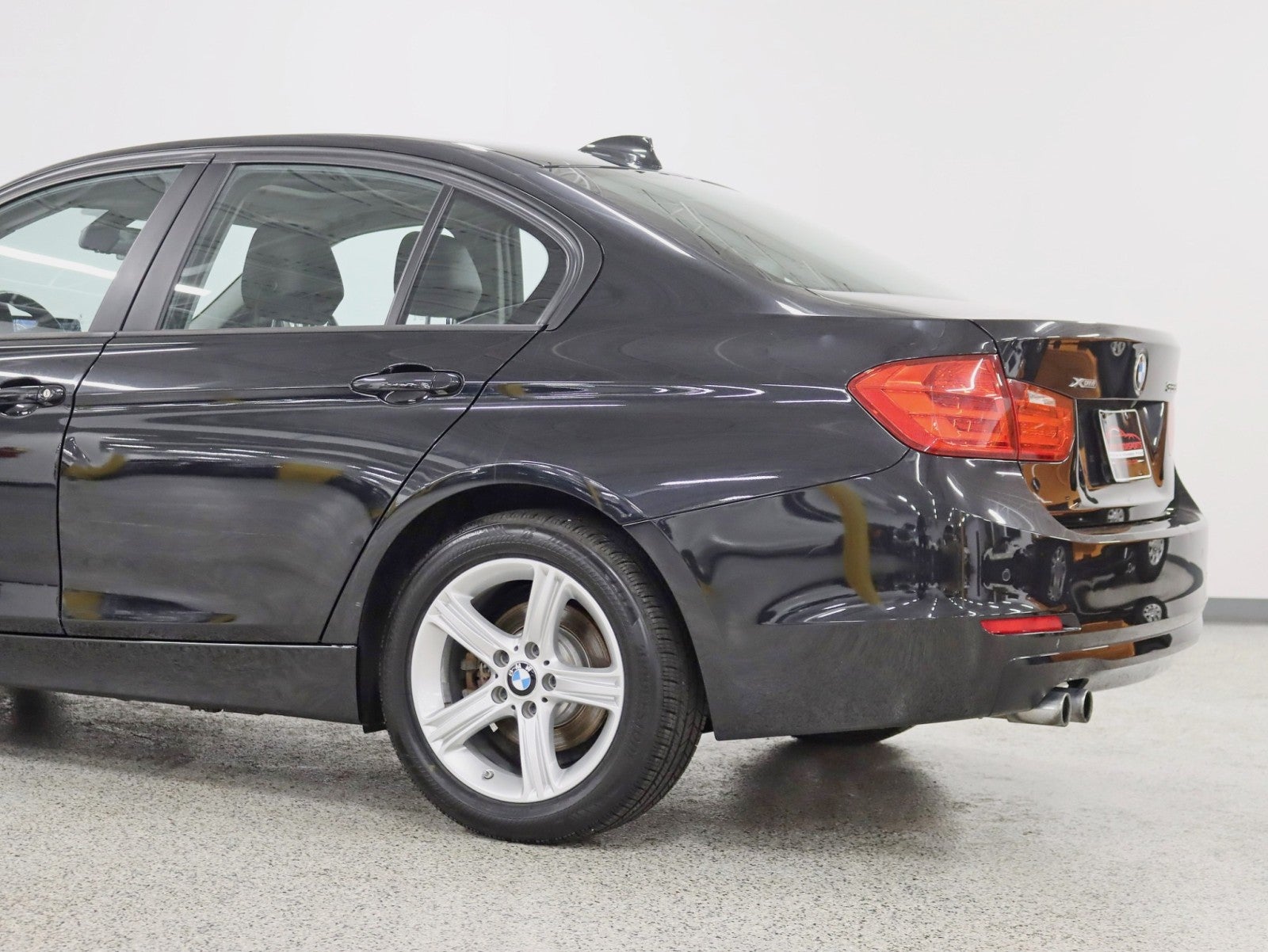 2015 BMW 328i xDrive 2 Owner Tech Pkg Premium Pkg Driver Assist Cold Weather Pkg Loaded