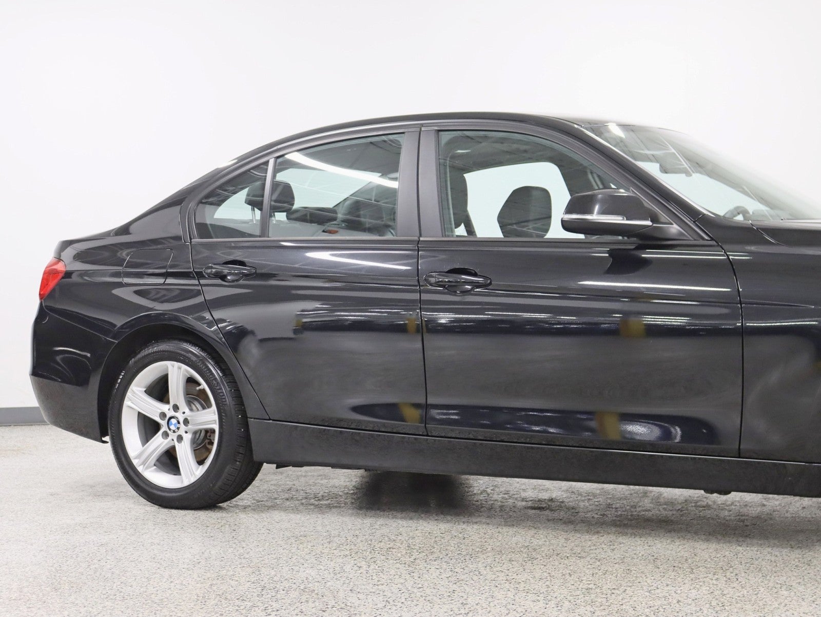 2015 BMW 328i xDrive 2 Owner Tech Pkg Premium Pkg Driver Assist Cold Weather Pkg Loaded