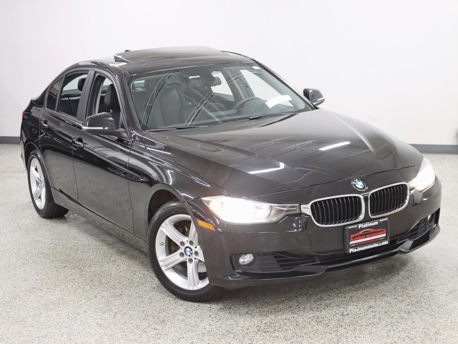 2015 BMW 328i xDrive 2 Owner Tech Pkg Premium Pkg Driver Assist Cold Weather Pkg Loaded